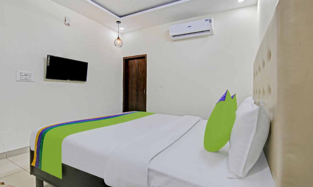 Treebo Royal Empire Adarsh Nagar, Chandigarh Hotell Exteriör bild