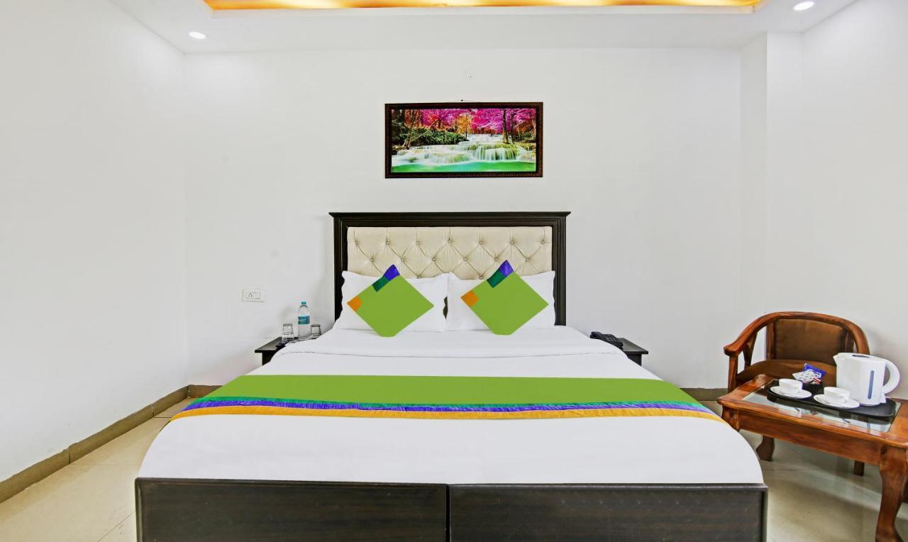 Treebo Royal Empire Adarsh Nagar, Chandigarh Hotell Exteriör bild