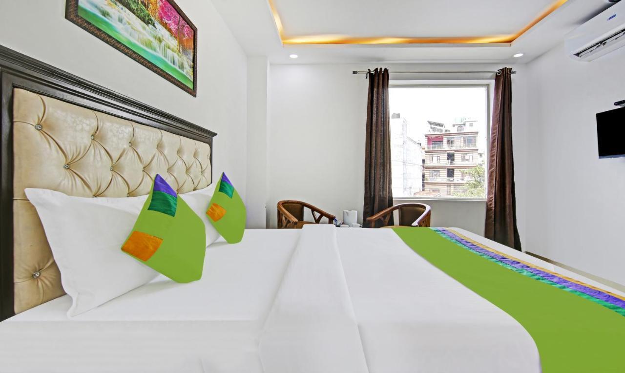 Treebo Royal Empire Adarsh Nagar, Chandigarh Hotell Exteriör bild