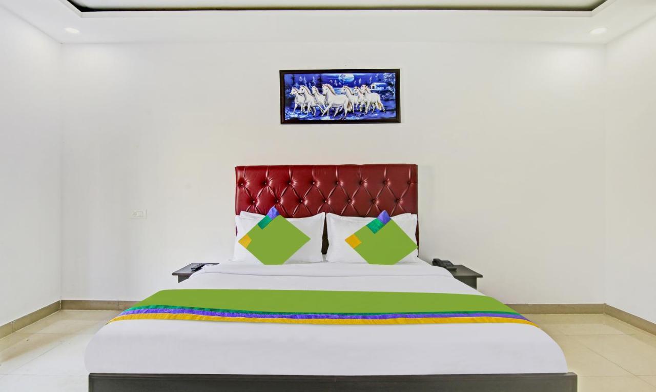Treebo Royal Empire Adarsh Nagar, Chandigarh Hotell Exteriör bild