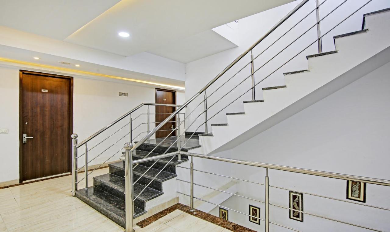 Treebo Royal Empire Adarsh Nagar, Chandigarh Hotell Exteriör bild